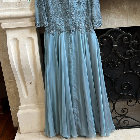 LA FEMME EVENING GOWN size 10 - Picture 8 of 8